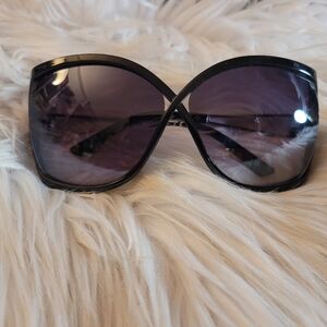 Jessica Simpson women sun glasses